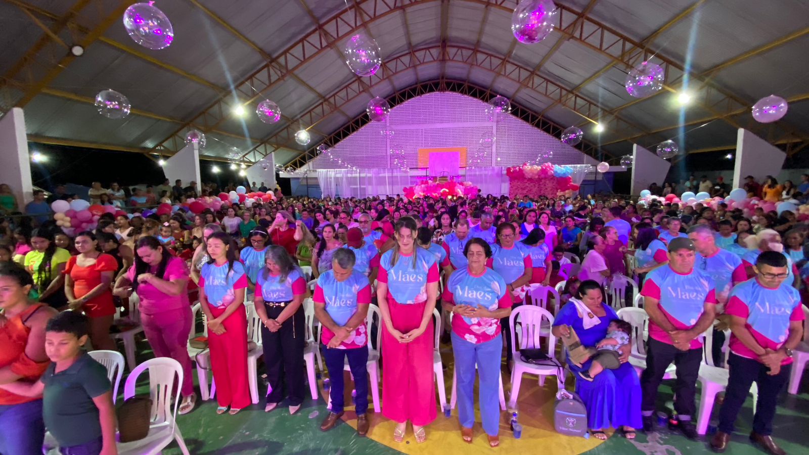 PREFEITURA REALIZA FESTA EM HOMENAGEM ÀS MÃES DE SÃO ROBERTO